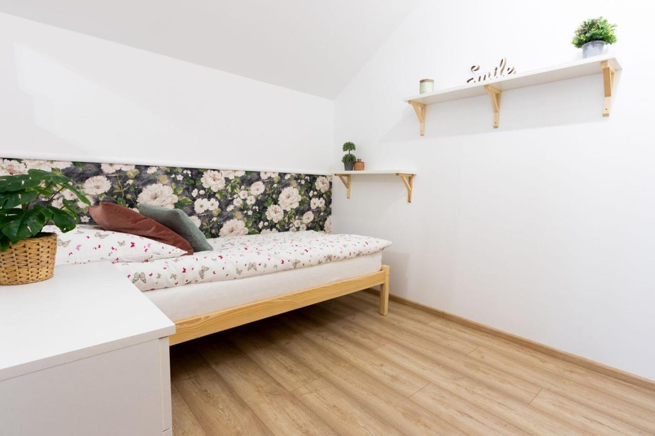 Apartamenty Gorki Male Тушин Экстерьер фото